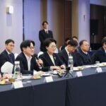 김정관 장관, 대구 지역 M.AX 간담회 : 네이트 뉴스